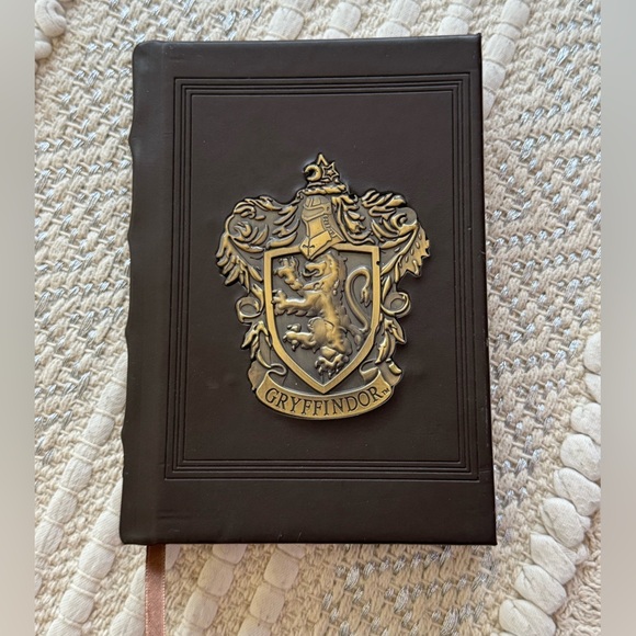 Gryffindor Brown Blank Journal - Picture 1 of 8